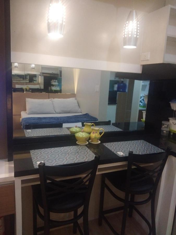 Sunvida Tower Residences Infront Of Sm City Cebu Stadt Exterior foto
