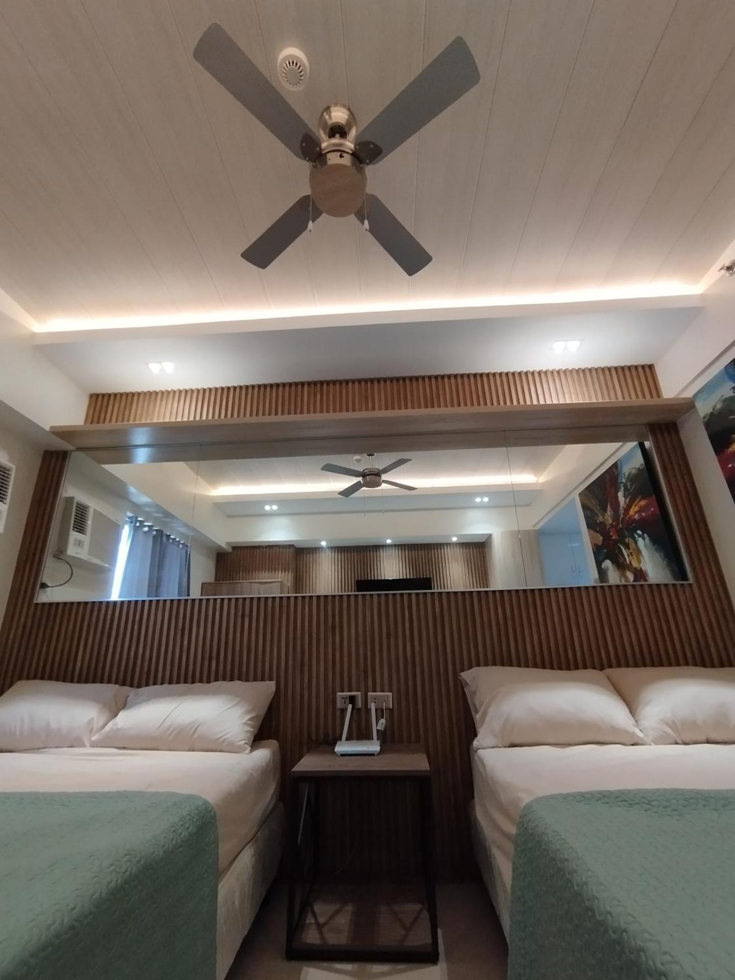 Sunvida Tower Residences Infront Of Sm City Cebu Stadt Exterior foto